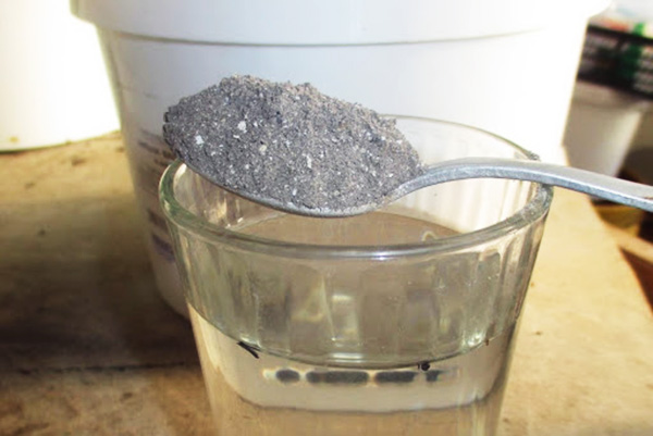 Preparation of ash infusion for soaking seeds