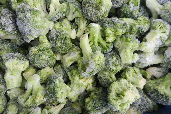 Frozen broccoli inflorescences